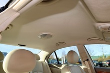 Mercedes-Benz E350 Elegance 1 Former Keeper + 46k Miles + COMAND + Heated / Memory Seats - Thumb 36