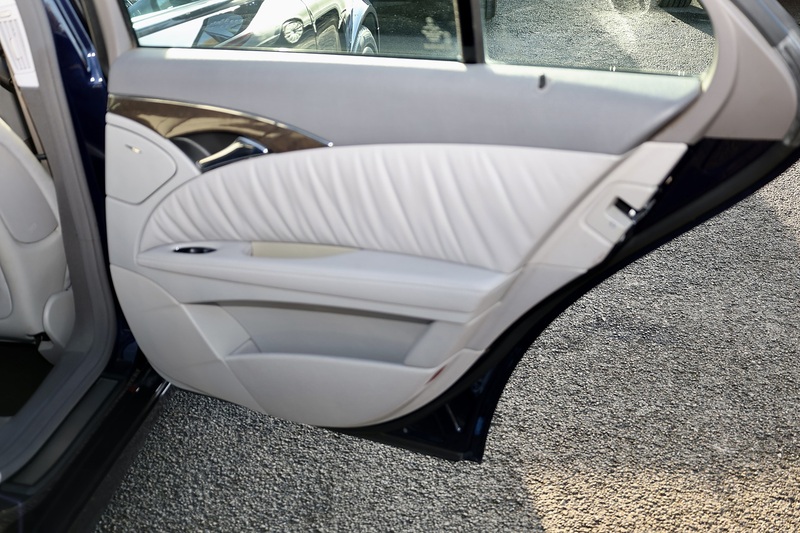 Mercedes-Benz E500 Avantgarde Full Mercedes Main Dealer History + Very Rare Image 18