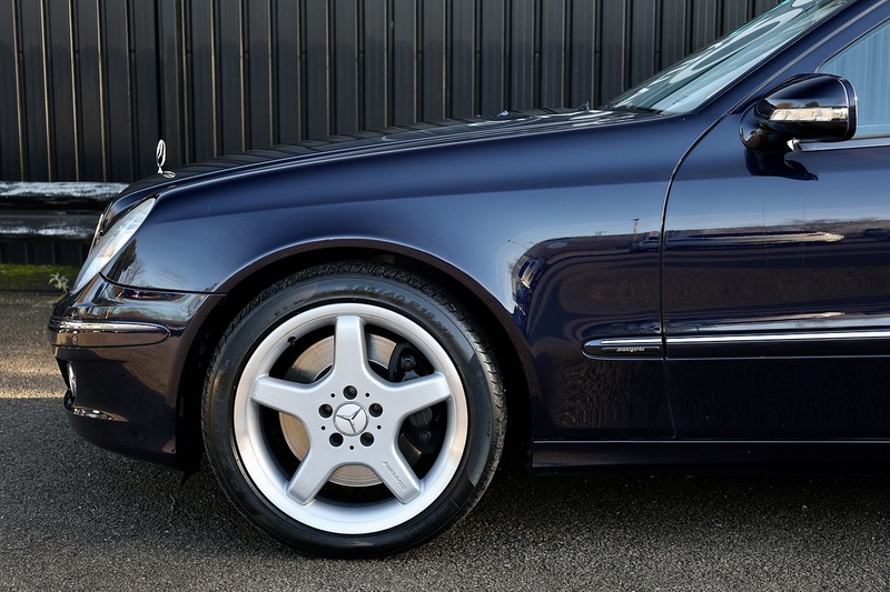 Mercedes-Benz E500 Avantgarde Full Mercedes Main Dealer History + Very Rare Image 20