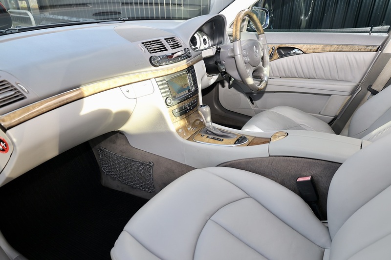 Mercedes-Benz E500 Avantgarde Full Mercedes Main Dealer History + Very Rare Image 2