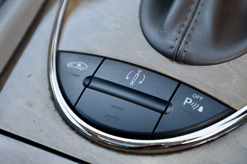 Mercedes-Benz E500 Avantgarde Full Mercedes Main Dealer History + Very Rare Image 37