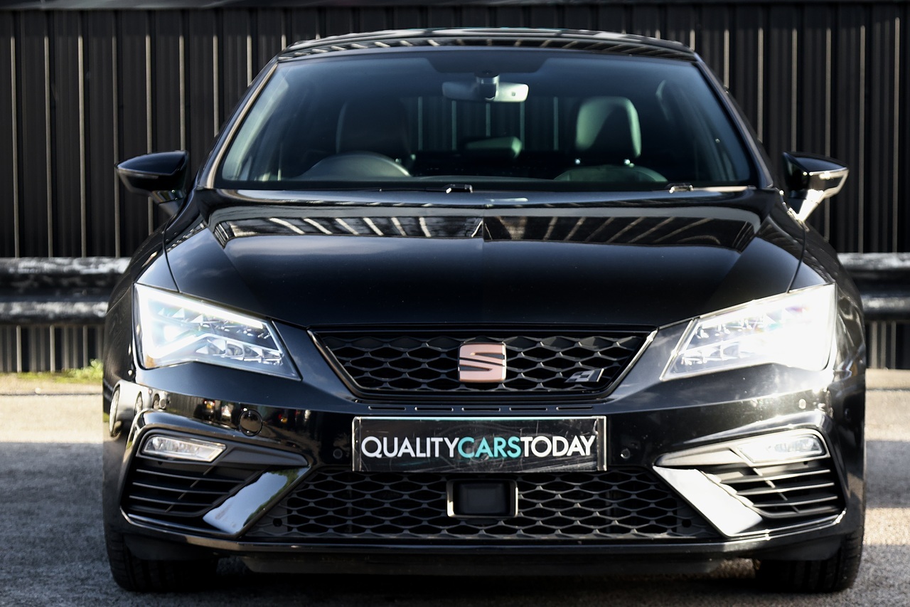 SEAT Leon Cupra 290 1 Former Keeper + Sat Nav + Virtual Cockpit - Large 3