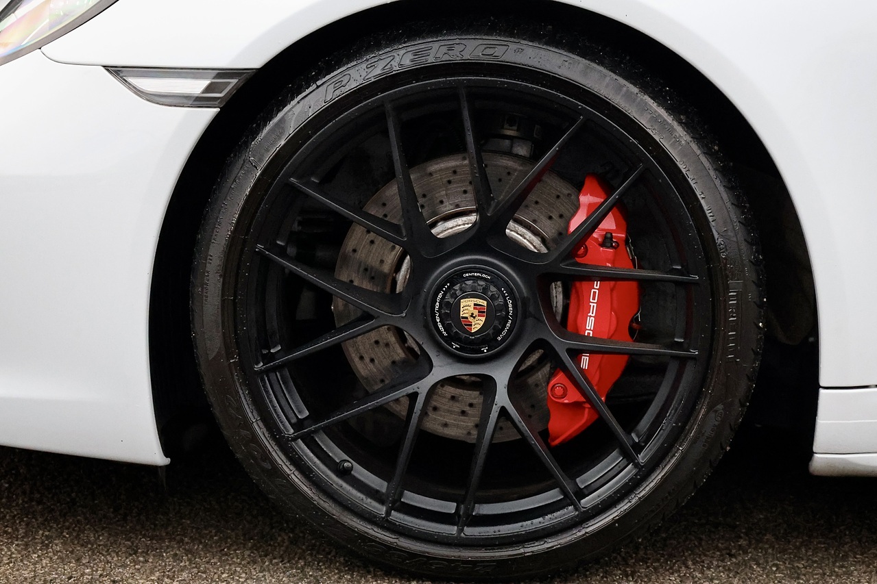 Porsche 911 Carrera 4 GTS 1 Former Keeper + FPSH + Porsche Warranty  £20k Cost Options* - Large 25