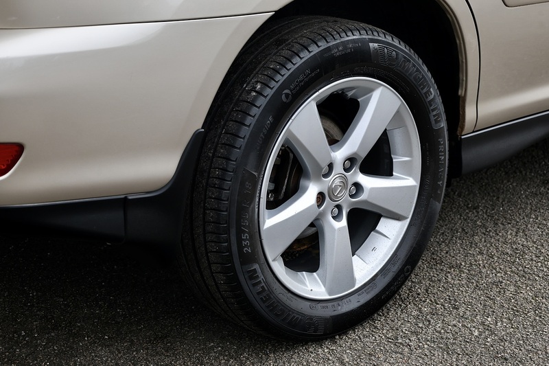 Lexus RX 300 SE-L Full Service History + Sunroof + Sat Nav Image 21