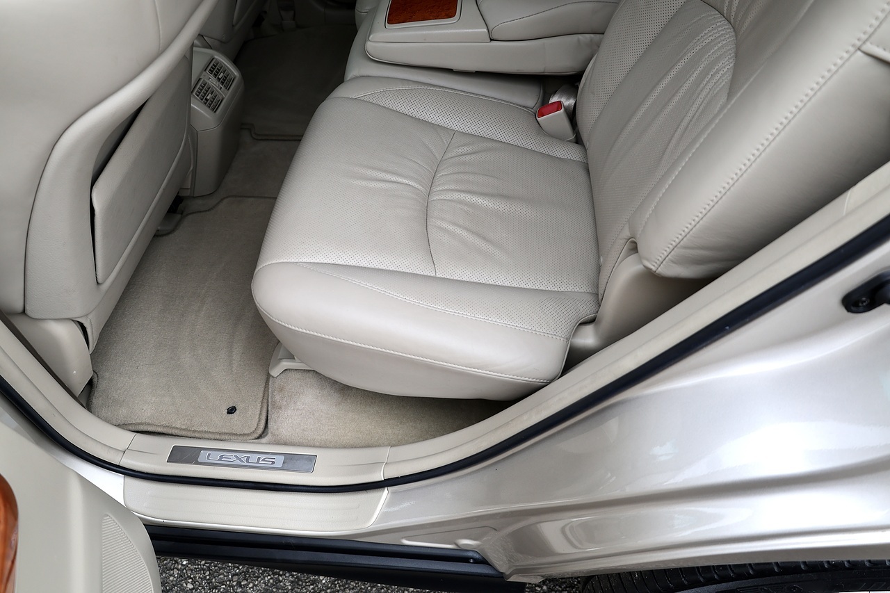 Lexus RX 300 SE-L Full Service History + Sunroof + Sat Nav - Large 36