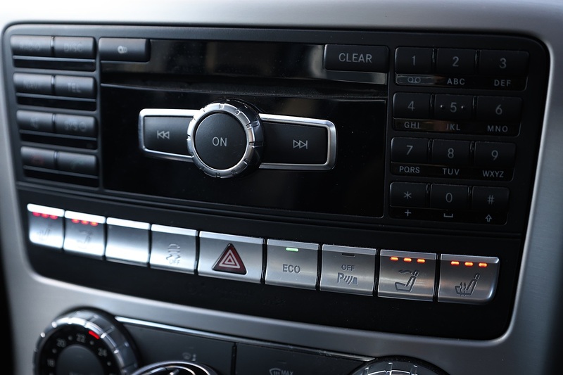 Mercedes-Benz SLK 250 CDI AMG Sport Pano Roof + Air Scarf + Heated Seats + Sat Nav Image 10