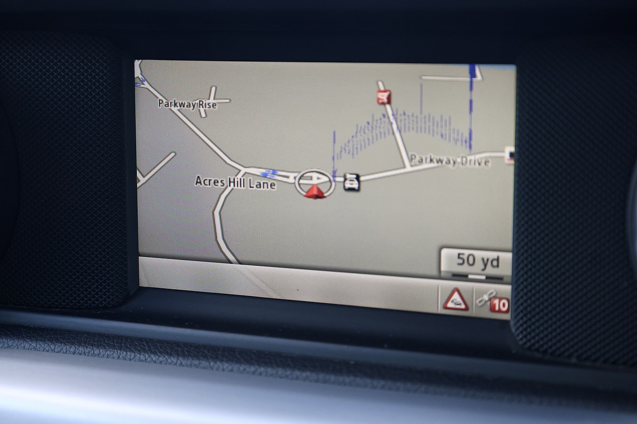 Mercedes-Benz SLK 250 CDI AMG Sport Pano Roof + Air Scarf + Heated Seats + Sat Nav - Large 11