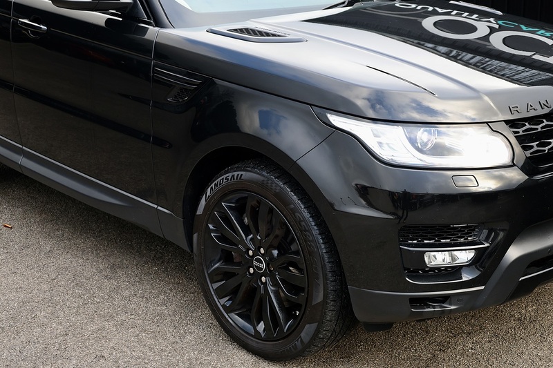 Land Rover Range Rover Sport HSE Full Service History + Black Pack + Panoramic Roof Image 19