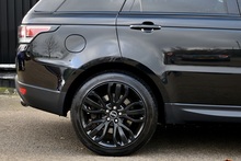 Land Rover Range Rover Sport HSE Full Service History + Black Pack + Panoramic Roof - Thumb 17
