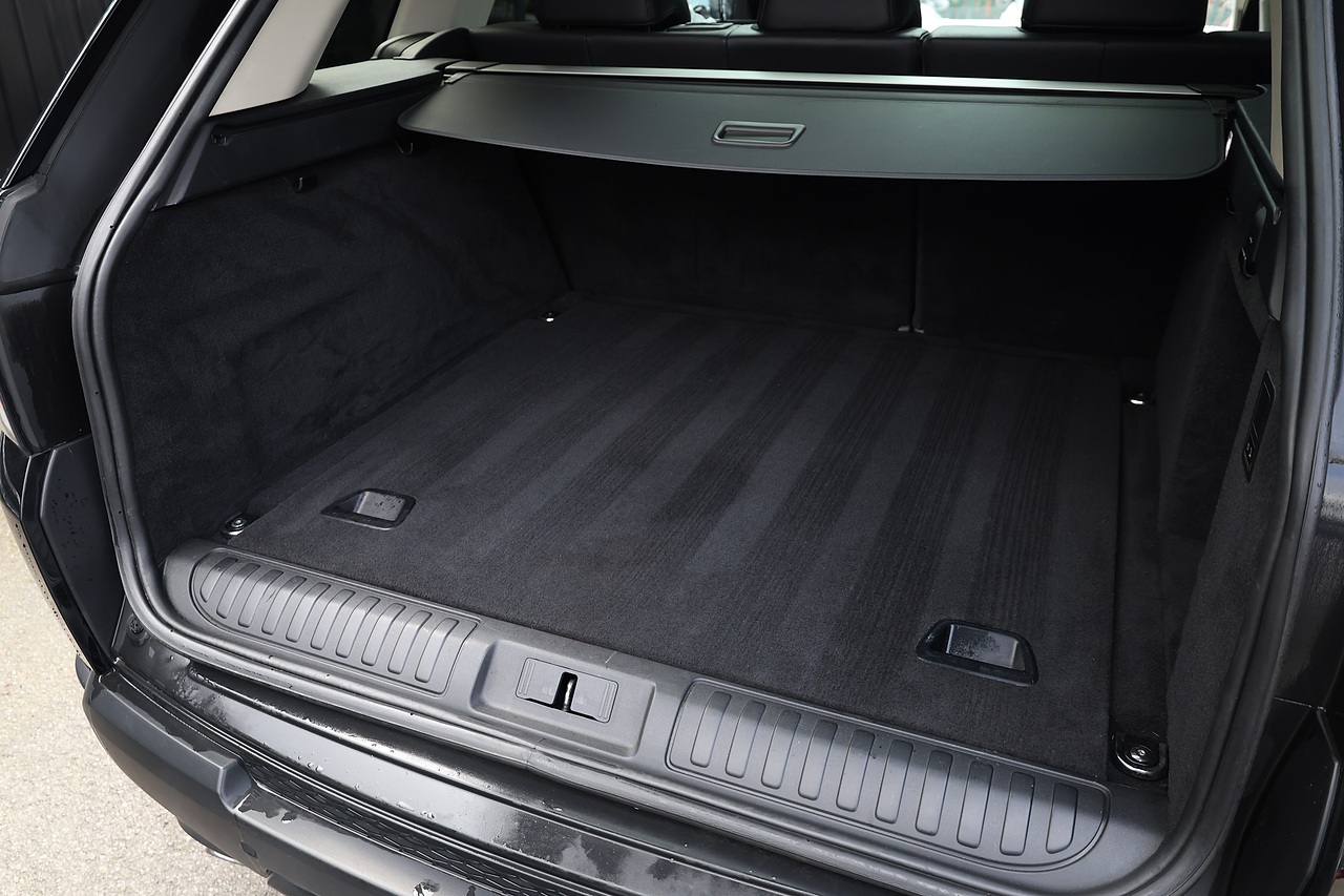 Land Rover Range Rover Sport HSE Full Service History + Black Pack + Panoramic Roof - Large 22