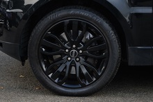 Land Rover Range Rover Sport HSE Full Service History + Black Pack + Panoramic Roof - Thumb 29