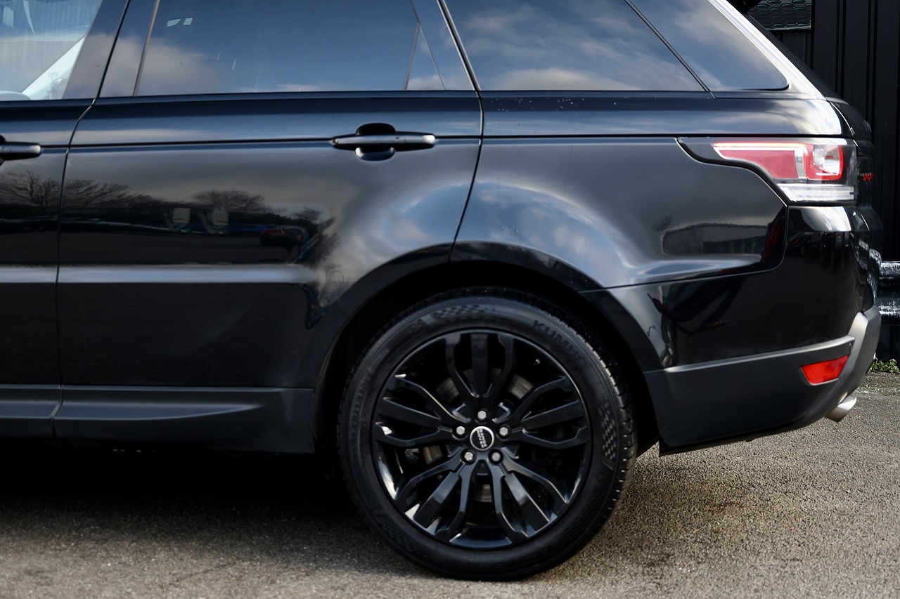 Land Rover Range Rover Sport HSE Full Service History + Black Pack + Panoramic Roof - Large 27