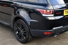 Land Rover Range Rover Sport HSE Full Service History + Black Pack + Panoramic Roof - Thumb 28