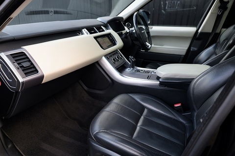 Full Service History + Black Pack + Panoramic Roof