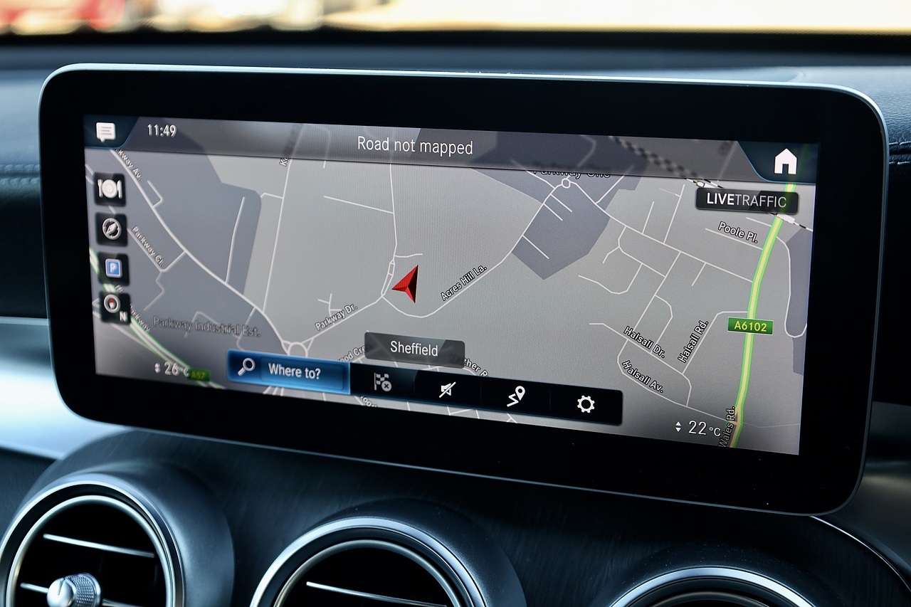 Mercedes-Benz GLC 220d AMG Line Coupe 1 Former Keeper + Full Service History + Just Serivced by MB + MBUX - Large 8