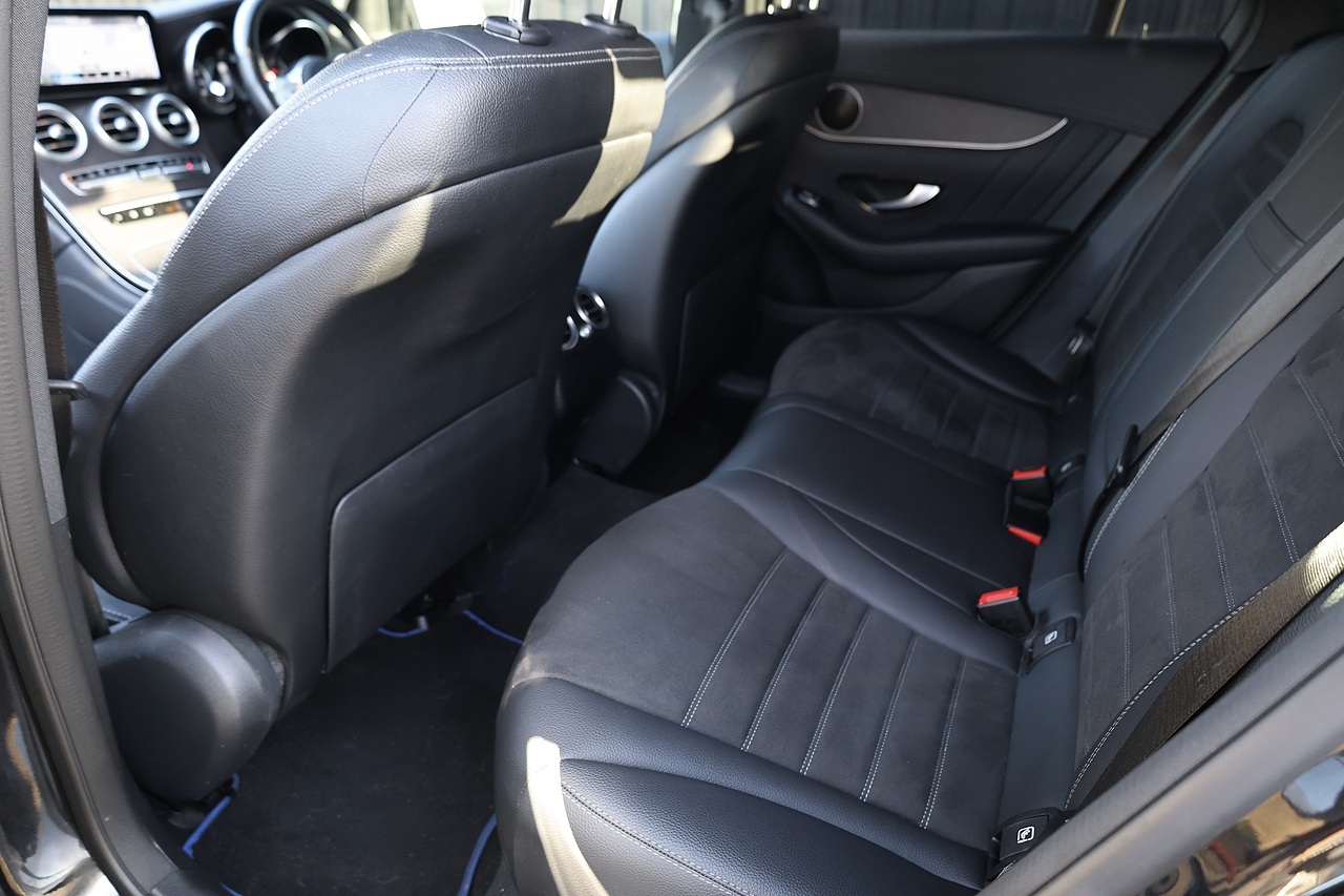 Mercedes-Benz GLC 220d AMG Line Coupe 1 Former Keeper + Full Service History + Just Serivced by MB + MBUX - Large 10