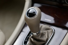 Mercedes-Benz C350 Elegance SE Rare Model + Sunroof + Heated Leather + Exceptional Condition - Thumb 14