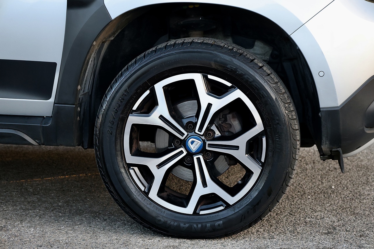 Dacia Duster SE Twenty LPG BiFuel + Apple Car Play + Sat Nav - Large 27