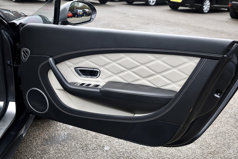 Bentley Continental GTC 4.0 V8 Mulliner Driving Spec + Mulliner Carbon Exterior + Huge Spec Image 20