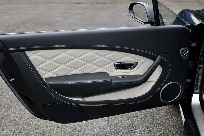 Bentley Continental GTC 4.0 V8 Mulliner Driving Spec + Mulliner Carbon Exterior + Huge Spec Image 38