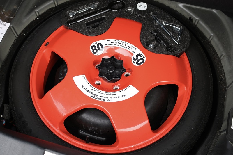 Bentley Continental GTC 4.0 V8 Mulliner Driving Spec + Mulliner Carbon Exterior + Huge Spec Image 43