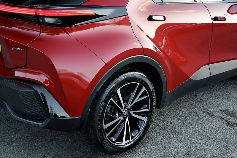 Toyota C-HR Excel 1 Private Owner + Pano Roof + High Spec Image 6