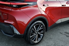 Toyota C-HR Excel 1 Private Owner + Pano Roof + High Spec - Thumb 6