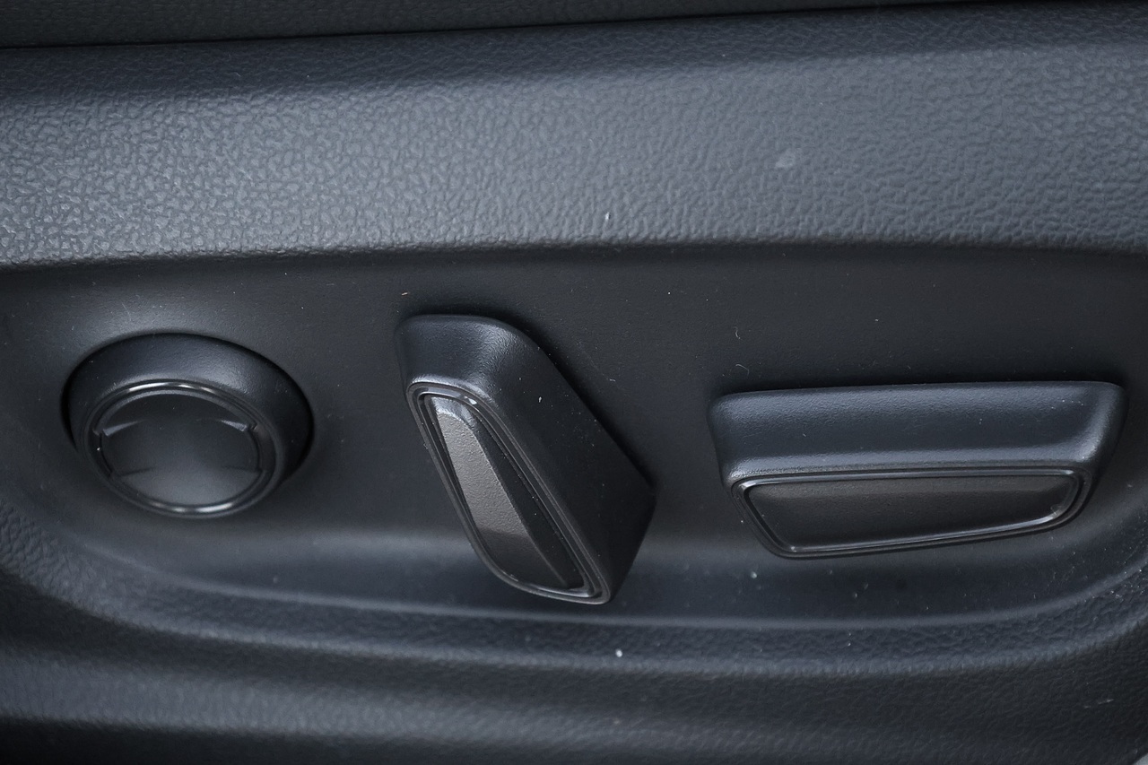 Toyota C-HR Excel 1 Private Owner + Pano Roof + High Spec - Large 16