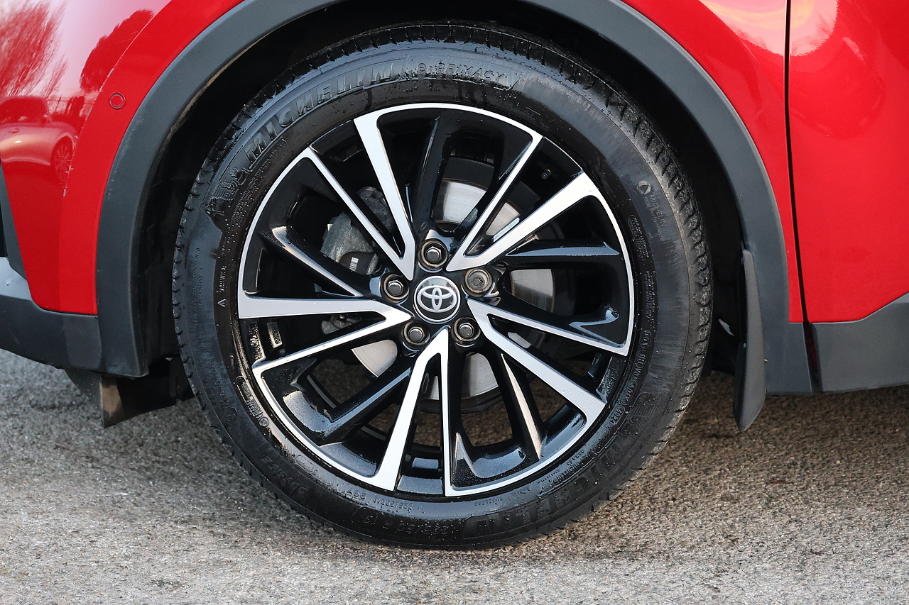 Toyota C-HR Excel 1 Private Owner + Pano Roof + High Spec - Large 21