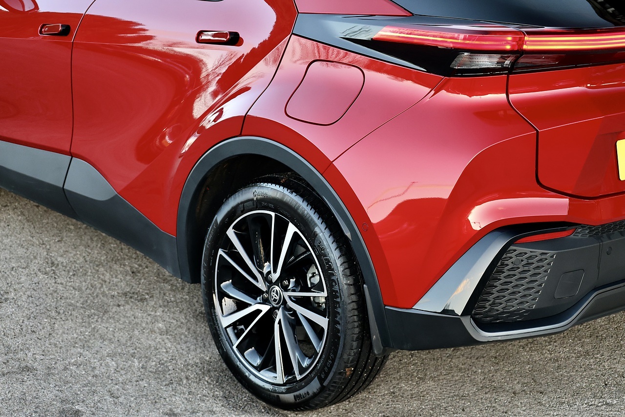 Toyota C-HR Excel 1 Private Owner + Pano Roof + High Spec - Large 20