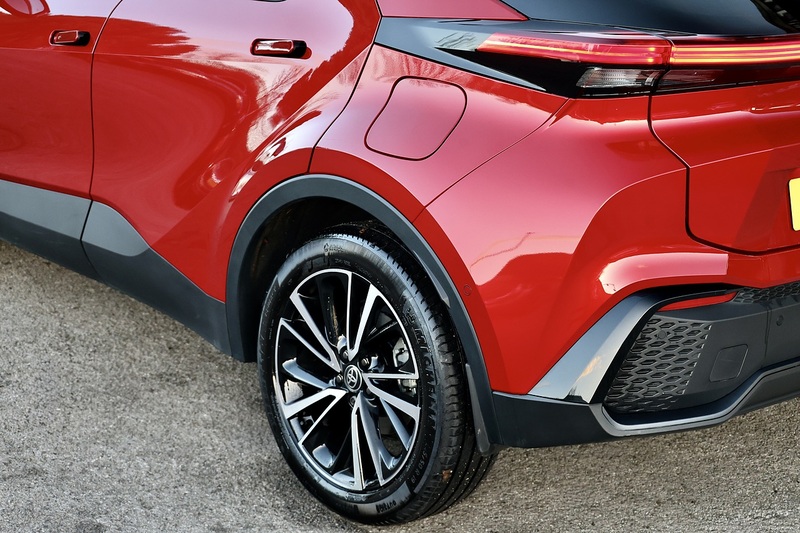 Toyota C-HR Excel 1 Private Owner + Pano Roof + High Spec Image 20