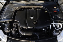 Mercedes-Benz C220d 4Matic AMG Line Rare 4Matic + Sat Nav + Reverse Camera - Thumb 19