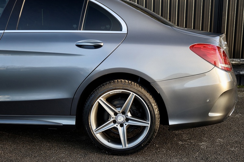 Mercedes-Benz C220d 4Matic AMG Line Rare 4Matic + Sat Nav + Reverse Camera Image 23