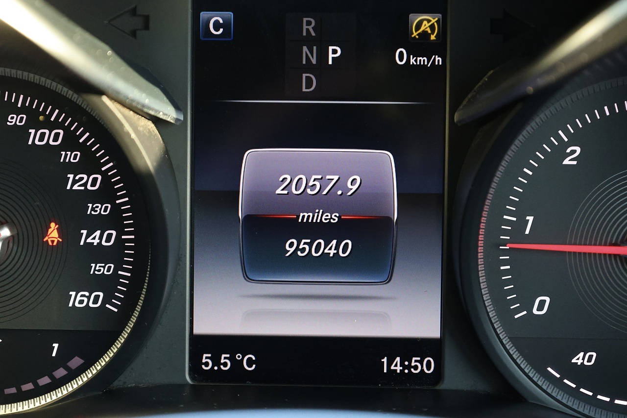 Mercedes-Benz C220d 4Matic AMG Line Rare 4Matic + Sat Nav + Reverse Camera - Large 31