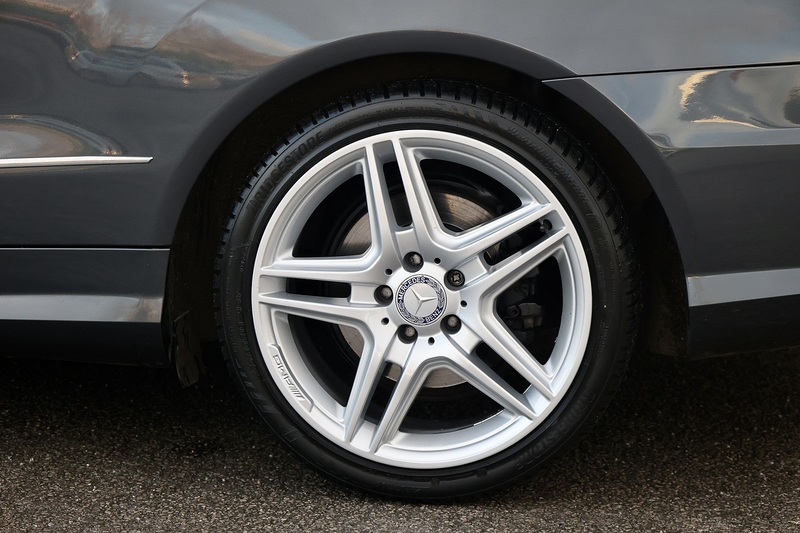 Mercedes-Benz E350 CDI AMG Sport Coupe 1 Former Keeper + COMAND + Heated Leather Image 28