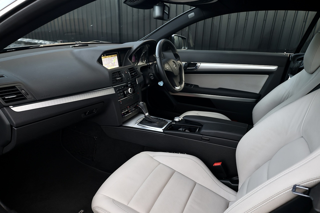 Mercedes-Benz E350 CDI AMG Sport Coupe 1 Former Keeper + COMAND + Heated Leather - Large 2