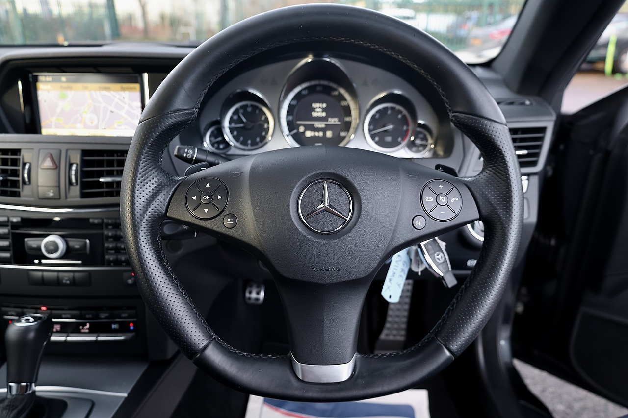 Mercedes-Benz E350 CDI AMG Sport Coupe 1 Former Keeper + COMAND + Heated Leather - Large 42