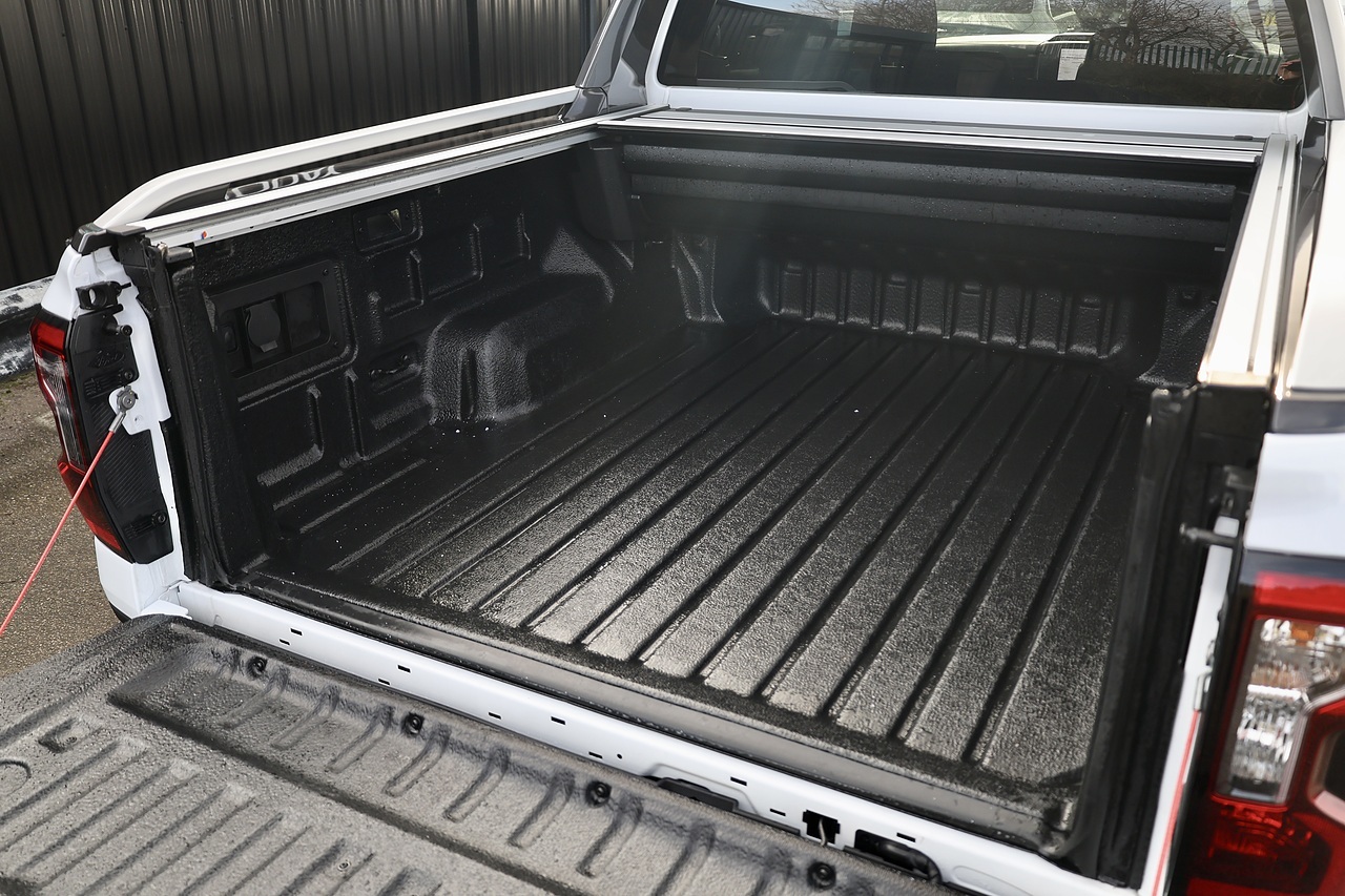 Ford Ranger Wildtrak 3.0 V6 Diesel 240 + NO VAT + Huge Spec - Large 12