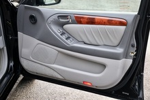 Lexus GS 300 Sport Family Ownership + Sunroof + Sat Nav - Thumb 18