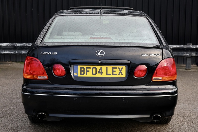 Lexus GS 300 Sport Family Ownership + Sunroof + Sat Nav Image 4