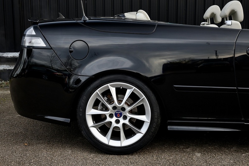 Saab 9-3 Aero Convertible 2 Former Keepers + 16 Services + Heated Leather Image 13