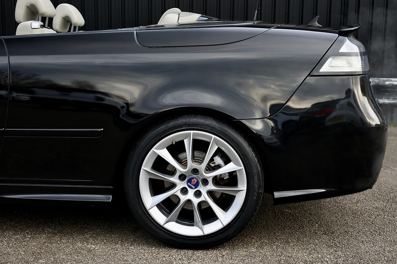 Saab 9-3 Aero Convertible 2 Former Keepers + 16 Services + Heated Leather Image 19