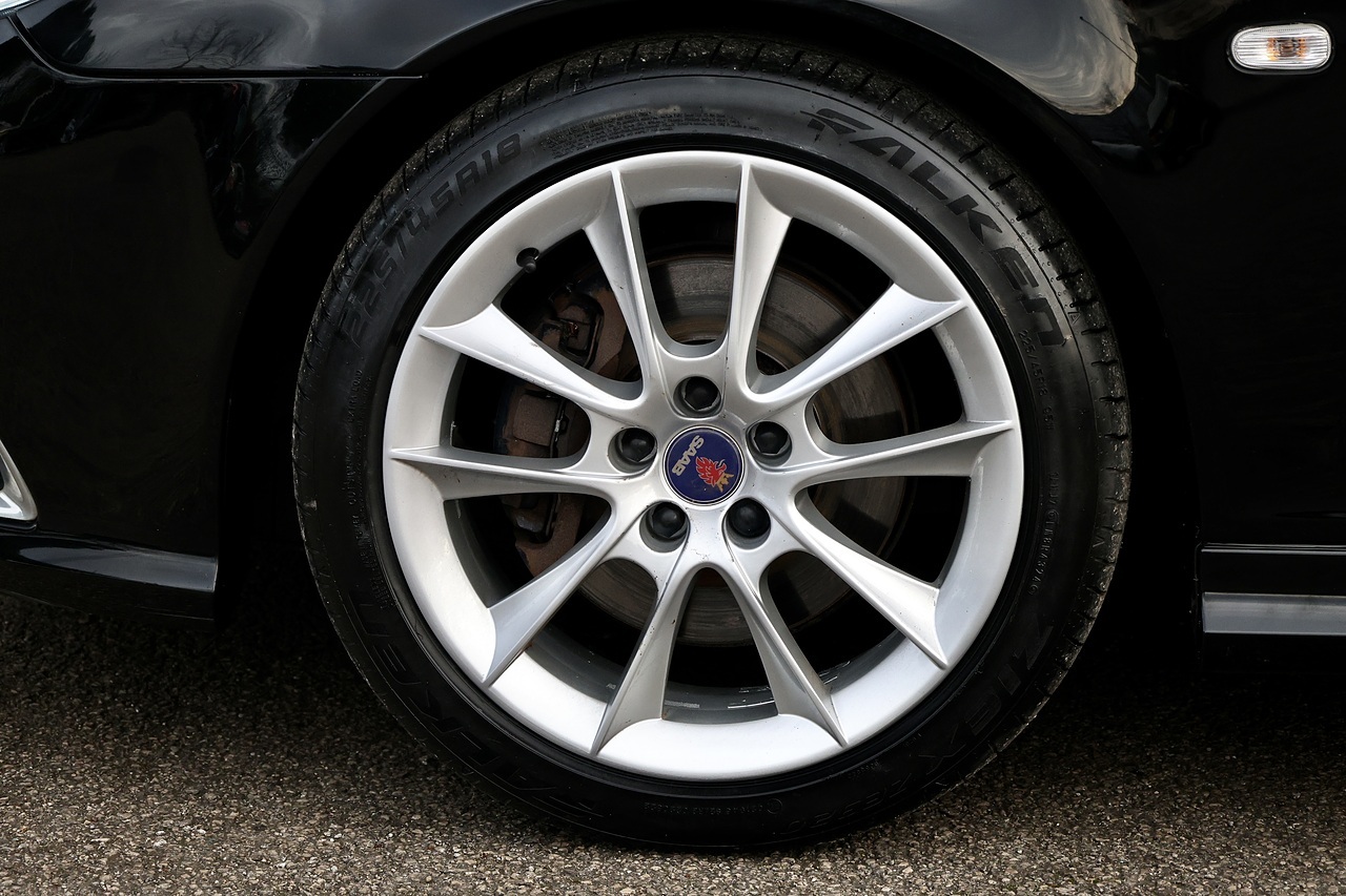 Saab 9-3 Aero Convertible 2 Former Keepers + 16 Services + Heated Leather - Large 24