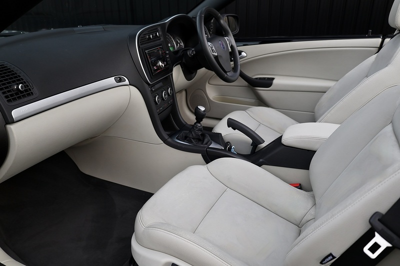 Saab 9-3 Aero Convertible 2 Former Keepers + 16 Services + Heated Leather Image 2