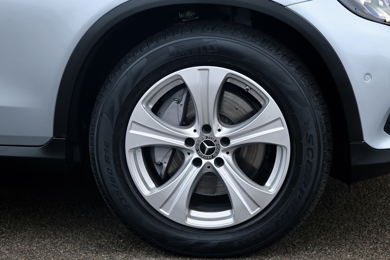 Mercedes-Benz GLC 250d Sport Premium Coupe 1 Owner + Full Mercedes Main Dealer History + Sunroof + Distronic - Large 28