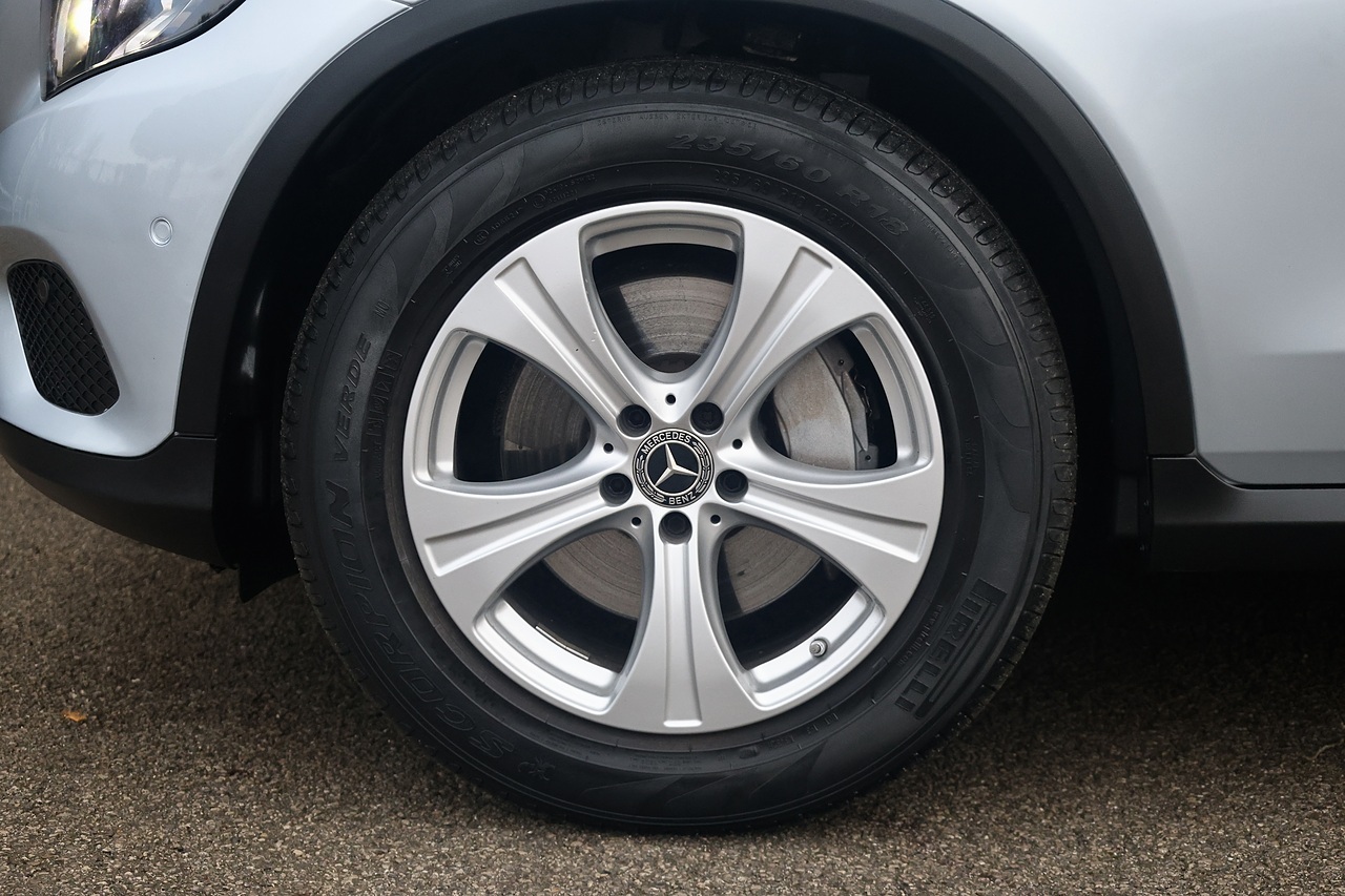 Mercedes-Benz GLC 250d Sport Premium Coupe 1 Owner + Full Mercedes Main Dealer History + Sunroof + Distronic - Large 29