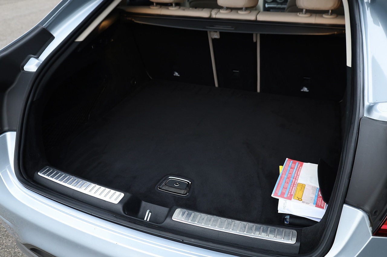 Mercedes-Benz GLC 250d Sport Premium Coupe 1 Owner + Full Mercedes Main Dealer History + Sunroof + Distronic - Large 39