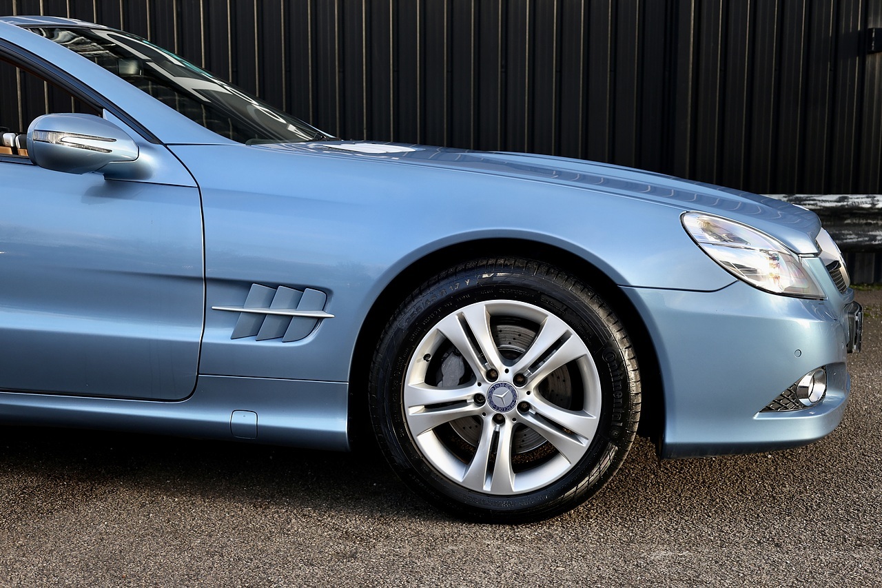 Mercedes-Benz SL 350 1 Former Keeper + Full History + Pano Roof + Special - Large 23