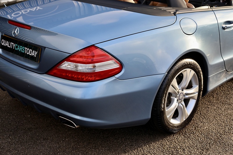 Mercedes-Benz SL 350 1 Former Keeper + Full History + Pano Roof + Special Image 21