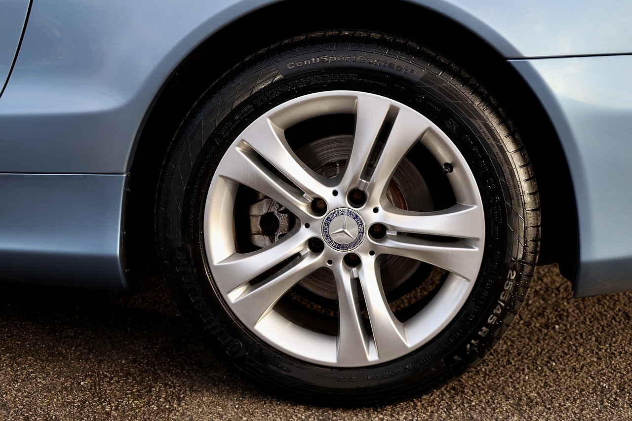 Mercedes-Benz SL 350 1 Former Keeper + Full History + Pano Roof + Special - Large 32